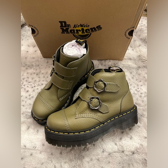 Dr Martens DEVON FLOWER BUCKLE PLATFORM MSRP$240 in Khaki Green RARE FIND COLOR - Picture 2 of 16